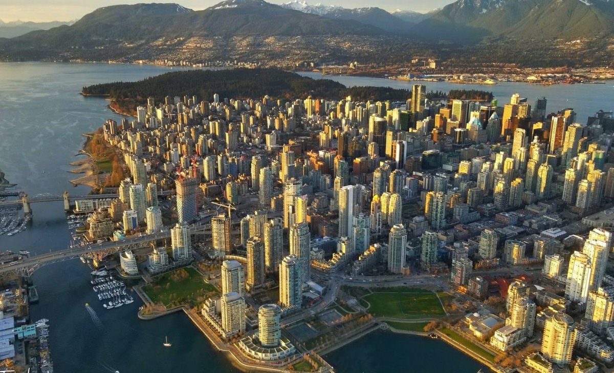 The prettiest city... I am pretty biased tho. 😘 #Vancouver #Vancity #YVR #helicopterlife <a href="/AM730Traffic/">AM730Traffic</a> <a href="/MyVancouver/">Destination Vancouver</a> <a href="/604Now/">604 Now | Vancouver</a> <a href="/CKNW/">CKNW</a> <a href="/GlobalBC/">Global BC</a> <a href="/1K_things/">Things to do in Van</a> <a href="/igvancouver/">Instagram Vancouver</a>
