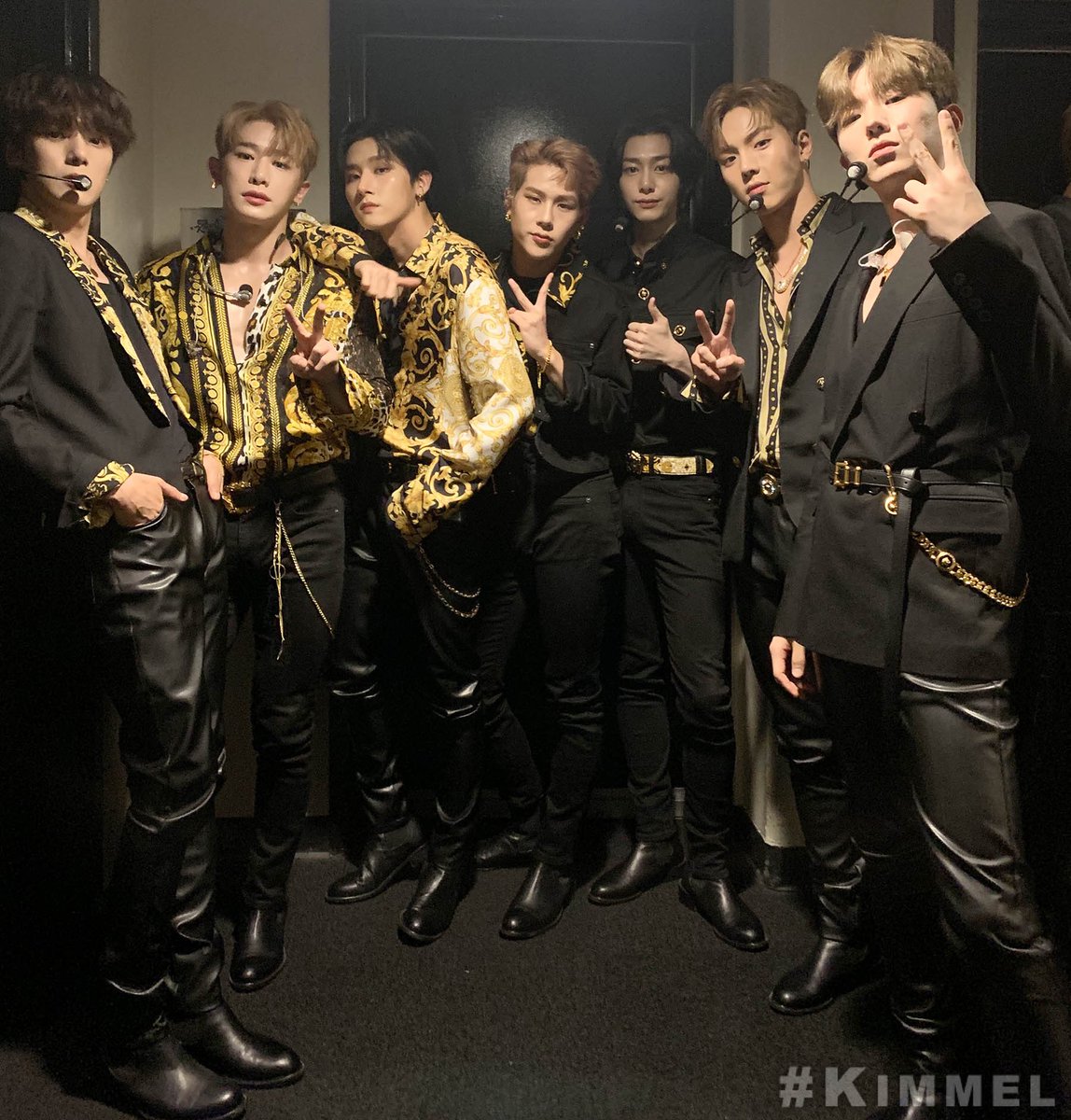 RamenhaeMXMB's tweet photo. You can never win against Monsta X's stylist, JUST LOOK AT THEM ✨ https://t.co/rwIiDhba9G
