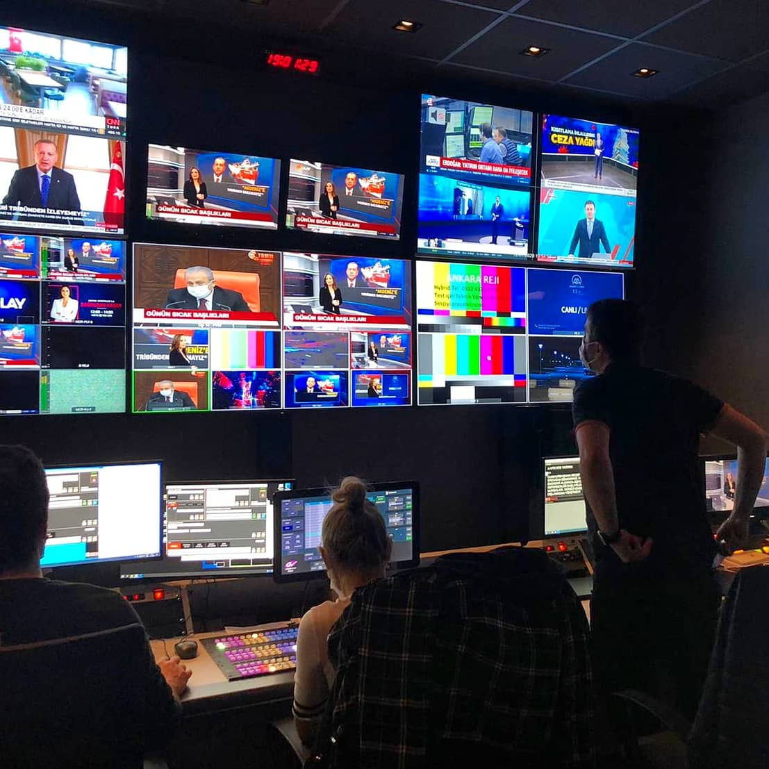 4kPromedya's tweet photo. 💫#CINEGY #yayın ve #haber #otomasyon sistemleri ile #yazılım tabanlı televizyonun esnekliğini keşfet!
💥Detaylı bilgi👇
☎️0️⃣2️⃣1️⃣2️⃣2️⃣2️⃣2️⃣0️⃣0️⃣3️⃣0️⃣
📧info@4kpromedya.com.tr
#digitaltelevision #livebroadcast #liveboardcasting #digitaltechnology #broadcasting #dante #ndi #ipsolutions https://t.co/iVvGSGjKYo