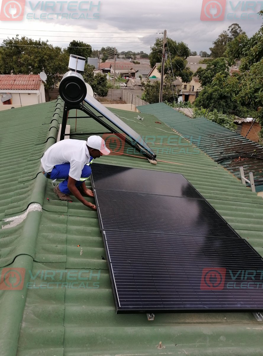 _virtech's tweet photo. 3 x 300watts (mono) solar panels addition done in Ruwa.

#VirtechInstallations #VirtechElectricals #GoSolar #VirtechSolar
Talk to us:
Cell/Whatsapp 📱: +263 772 691 017 / +263 772 692 719
Email 📩: sales@virtech.co.zw 
Visit us 🏛️: 167 Fairview Mall, Chinhoyi Street, Harare. https://t.co/rZqGhVxYVU