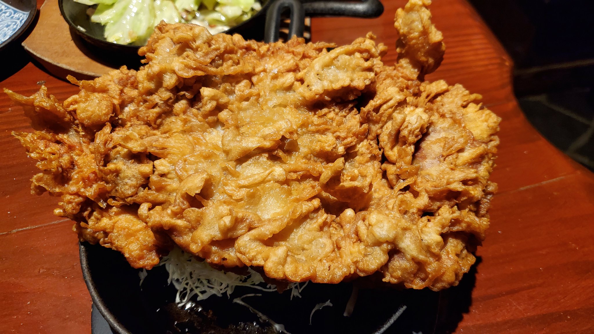 ステイゴールド 腹八分目の伝説のからあげに 特判サイズと特厚サイズが誕生してました 結論としては 腹八分目は一人で行く店じゃないです T Co E1v0fbudgu Twitter