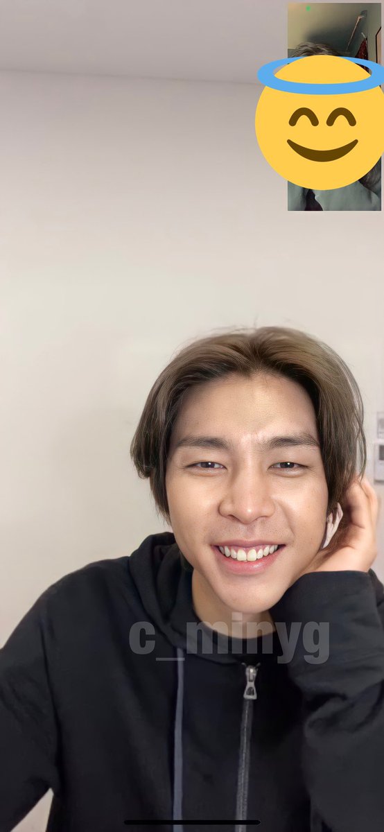 SUHJOHNNY_TH's tweet photo. PIC | 210109 Yizhiyu Video Call Fansign #NCT #JOHNNY 

รูปจอห์นนี่ที่คอลไซน์วันนี้ค่ะ☺️✨

©︎c_minyg https://t.co/AVzGnNWTrM