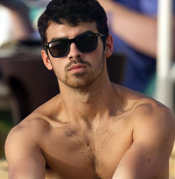 Joe Jonas and all his girlfriends, a thread;PS: this is only for entertainment purposes, don’t come at me. okay, bye.