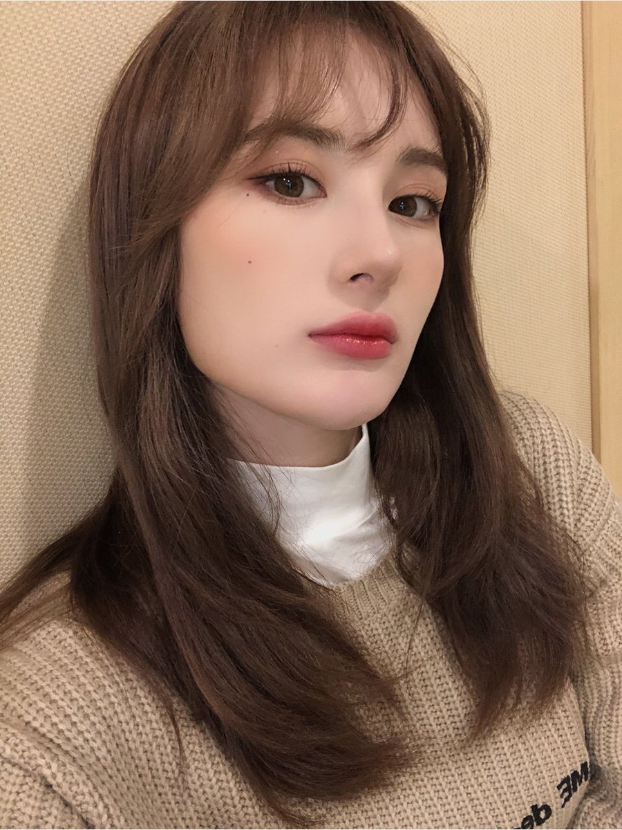 ilsiushca's tweet photo. Светлана (соло)
Сценическое имя: LANA
День рождения:23 ноября 1996
Позиция: вокалистка, танцорка , композитор , модель
Агентство: HiCC Entertainment
Участвовала в Produce Camp 2020
Дебютная песня : Take the wheel
Фандом : LUMINOUS
#lana #luminious https://t.co/PKHmkfqOQ4