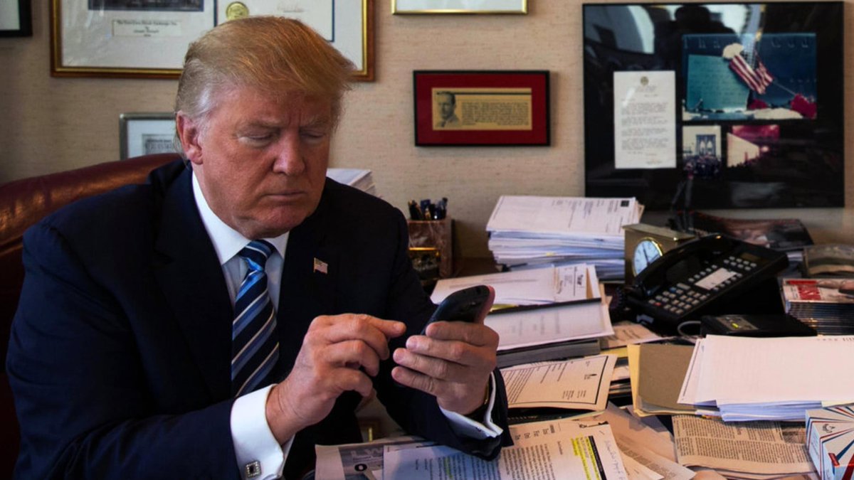 Trump trying to open a bebo account #TrumpBanned