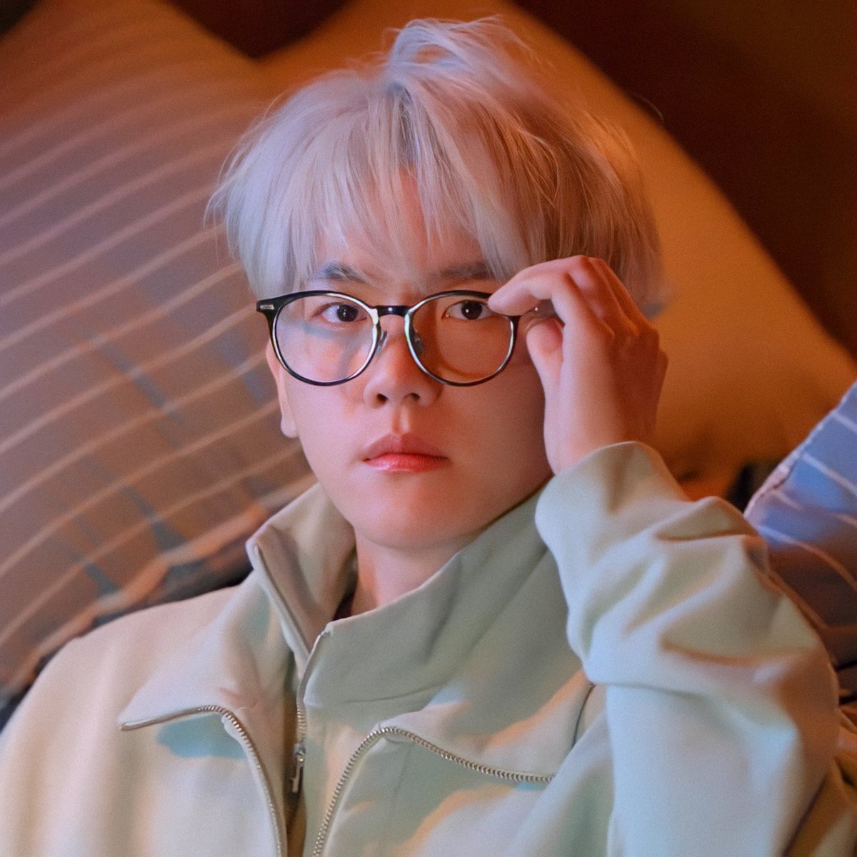 bucheonpride's tweet photo. Nerd baekhyun is the cutest https://t.co/CJPAHA75yH