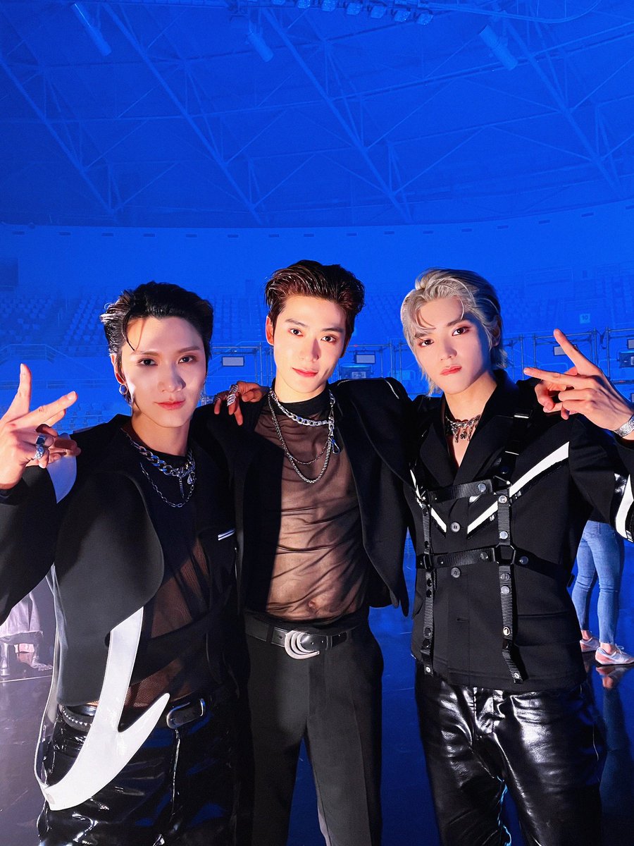 lilpwnjh's tweet photo. จะสื่อไรคะ เฉลยหน่อย https://t.co/7eoEAiURQV