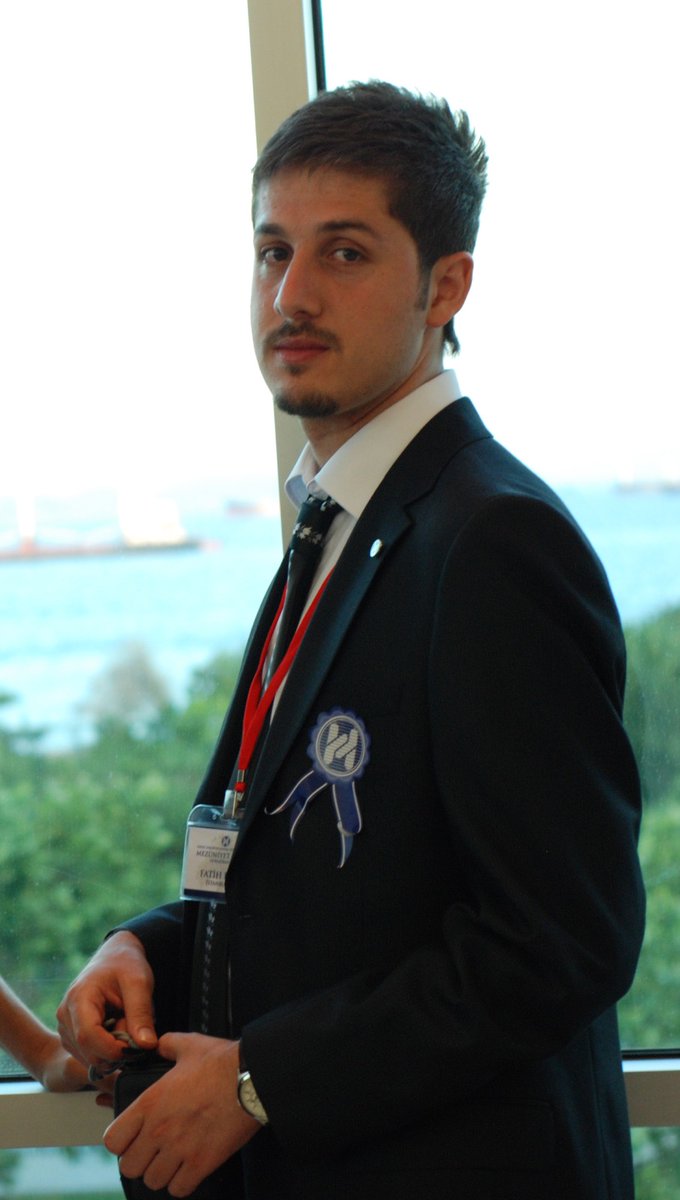 Dirayetiyle ve güzel sabrıyla hatırlayacağımız, vefalı ve samimi bir vakıf gönüllüsü olan Uzm Dr Fatih Elbir kardeşimizi genç yaşta kaybetmenin üzüntüsünü yaşıyoruz. Ahlakına, imanına ve güzel insan oluşuna şahidiz. 
Mekanı cennet olsun. Ailesine ve sevenlerine başsağlığı dileriz