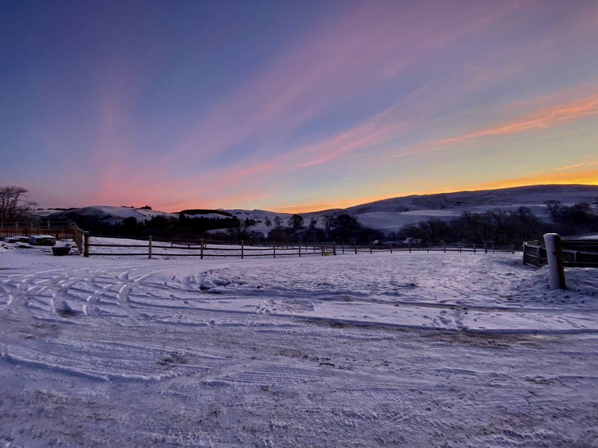 isaacamos1514's tweet photo. Cold but wonderful views at work this morning βοΈππͺπ» #ACWRacing https://t.co/C8h3gMqOqa