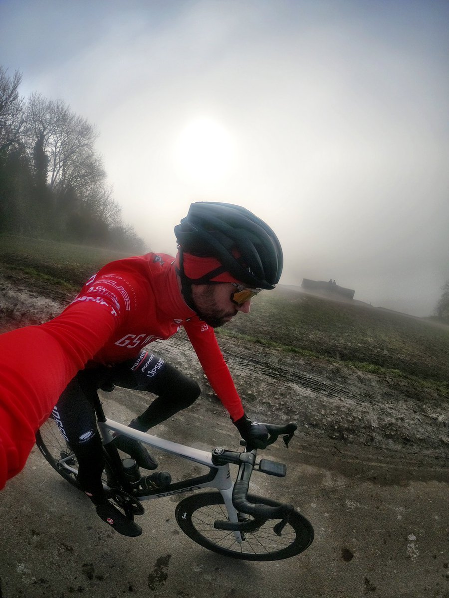 Subzero Box Hill ride this morning, around -3degrees maybe less. This has become my new ‘Chapman’s Peak’ ride - loving the new <a href="/GSMossa/">GS Mossa</a> <a href="/ParentiniU/">ParentiniUK</a> threads. <a href="/ChapmansPeakSA/">Chapman's Peak Drive</a>