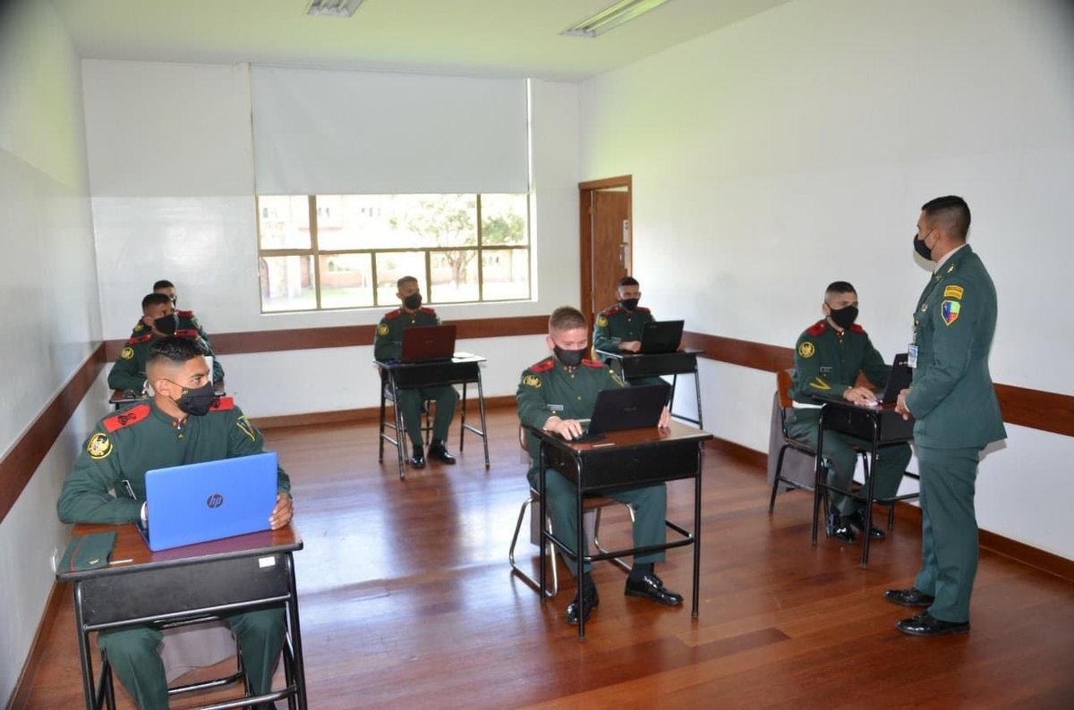 ESMIC_EJC's tweet photo. Próximamente, nuestros cadetes iniciarán las jornadas académicas para continuar su formación. 

¿Cuántos like para estos héroes, hijos de esta tierra que con disciplina, coraje y profesionalismo seguirán preparándose para su seguridad? 
#FelizSábado. @ejercito_cedoc https://t.co/wjyYyU810O