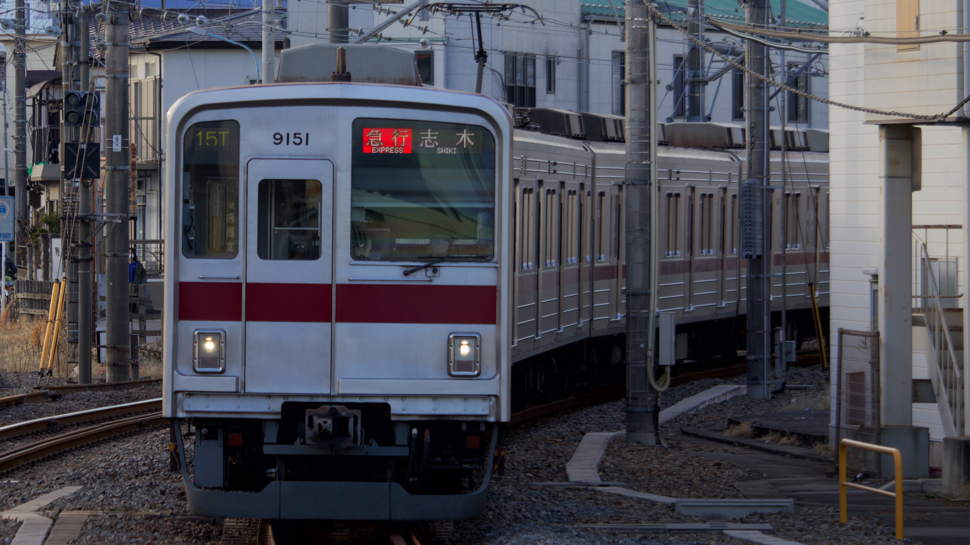 Moto Haji 4105f E1255k 志木打切り F11t 志木始発 無印 T Co Cwpy8ieatf Twitter