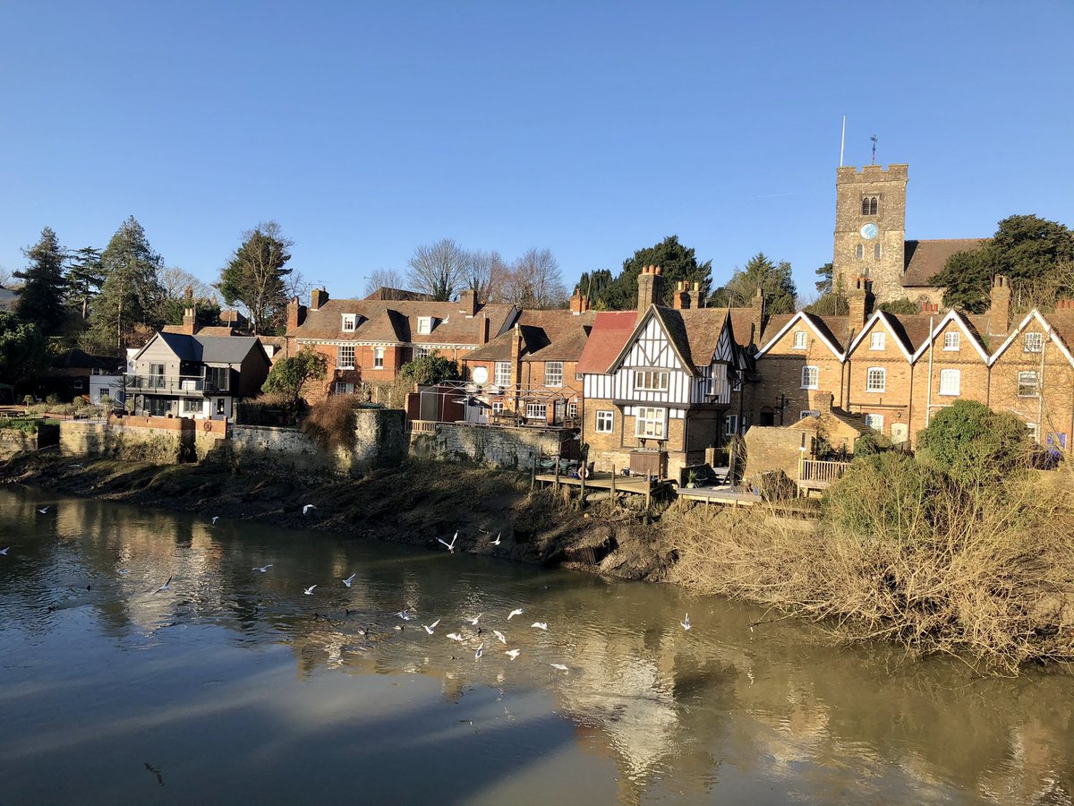 AylesfordLife's tweet photo. A beautiful day for a walk as part of your once a day exercise outside 💙#aylesford #river #village https://t.co/MEO41RFneo