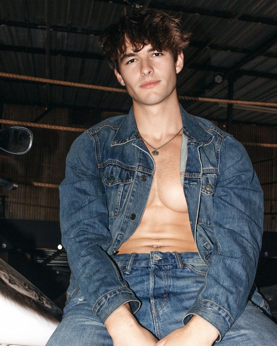 JonathanGoyle's tweet image. #ꜱᴇᴅᴜᴄᴛɪᴠᴇꜱᴀᴛᴜʀᴅᴀʏ