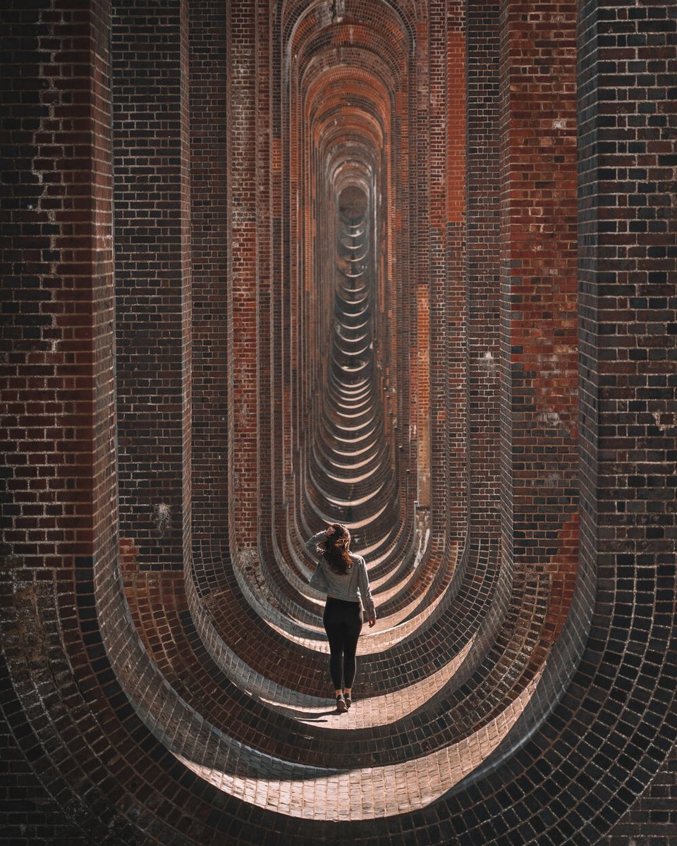 lilolme_jm's tweet image. One for your collection #TunnelArtWeekend, Mr G @GrimArtGroup .
Not strictly speaking a tunnel but, for me, one of the UK's most striking tunnel-like pieces of architecture: The Ouse Valley viaduct, with a lovely young lady for scale.
