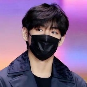 vanteficient's tweet photo. taehyung has straight black hair again... what if we get a pt 2 of this https://t.co/yonlsc3KzV