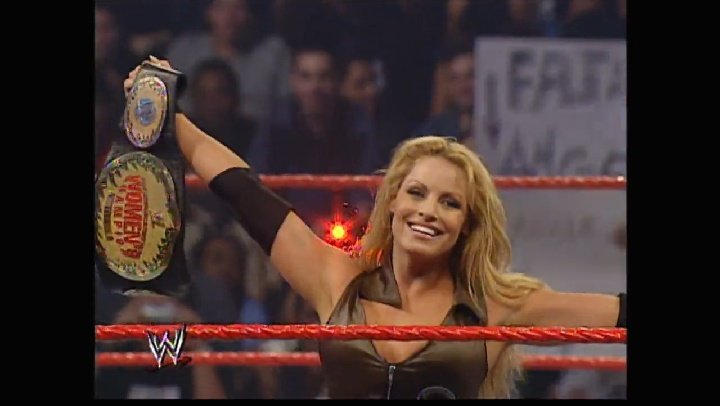 #OnThisDay in 2005, Trish Stratus def Lita at New Years Revolution in San Jose, Puerto Rico. 

This marked the start of Trish's 6th title reign which lasted 447 days. The longest ever #wwe women's championship reign ever (from 1984 to 2021) 

@trishstratuscom @AmyDumas https://t.co/pcFPKBNVOz