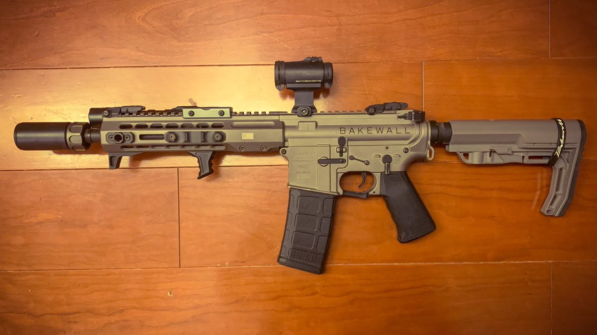 taro_airsoft's tweet photo. とっつーさん(@i_akas_mt )があげてたので便乗
#今再び #Barrett使いあつまれ
#KRYTAC #BARRETT #REC7Di
#Surefire #arisakadefense
#Geissele #aimpoint #magpul
#bakewall #MightyDefense https://t.co/vkvd3LiL9a