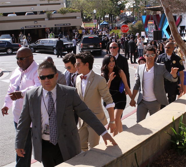 Other pictures of Jemi.