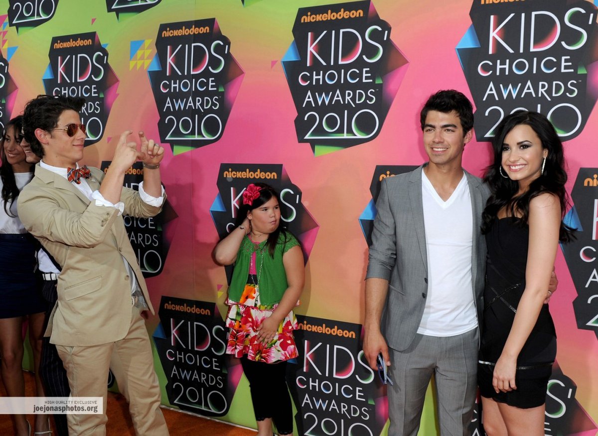 Other pictures of Jemi.
