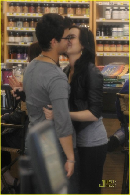 Other pictures of Jemi.
