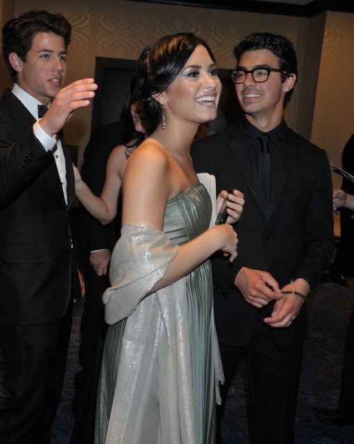 Other pictures of Jemi.