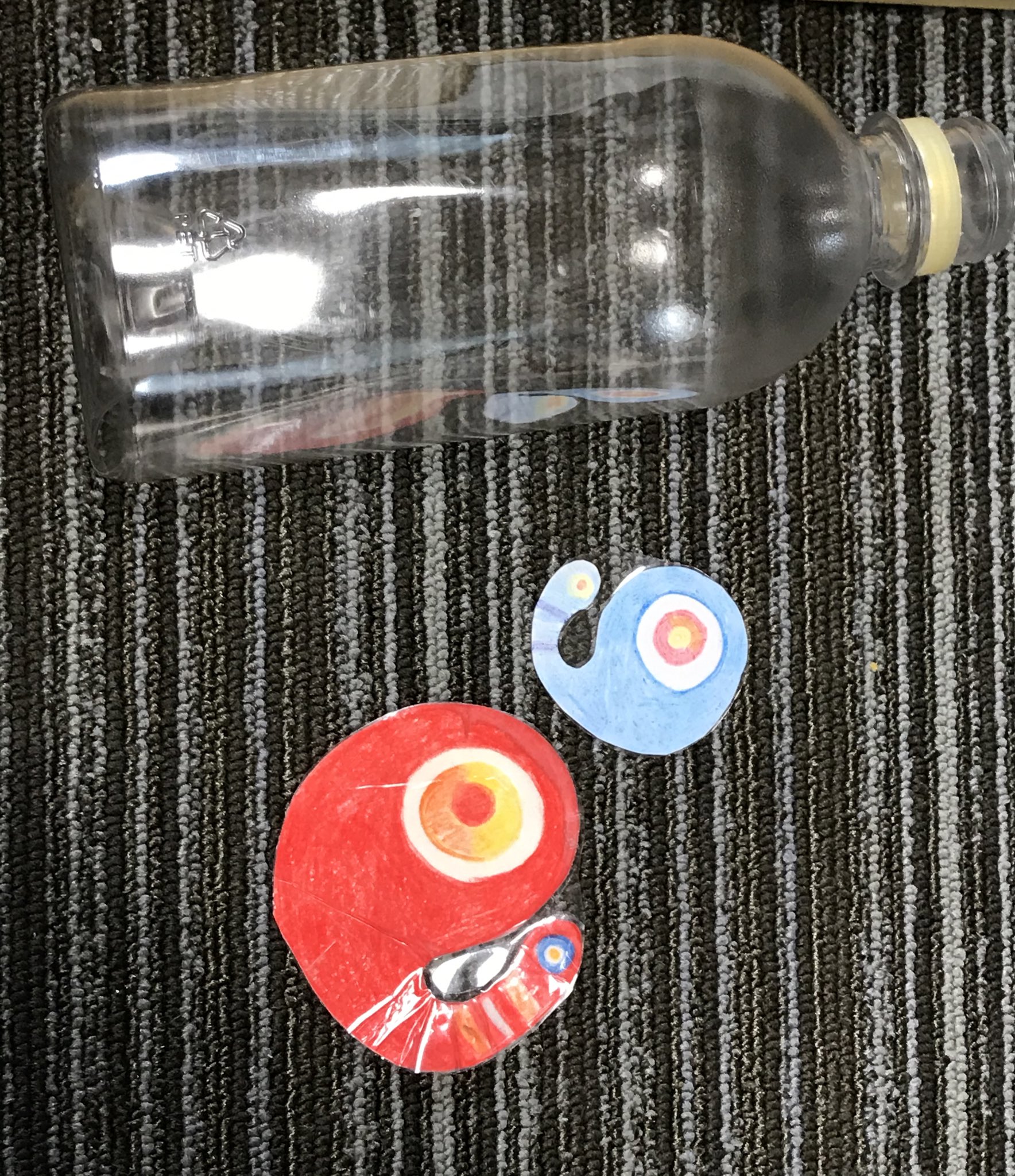 Twitter 上的 昭信 四季彩堂 7 1 通販企画 やはり もいもいおきあがりこぼしはお気に入り過ぎて2日でボロボロになってしまったので 今度は空いたペットボトルにもいもいを入れて お風呂でも濡れずに遊べる玩具にしてみた もいもい 手作りおもちゃ 手作り玩具