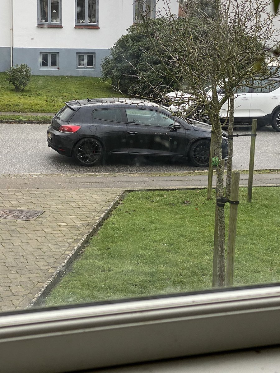 ReneWiesel's tweet photo. @SjylPoliti der er en der har “tabt” sit køretøj foran min indkørsel på Gl. Kongevej 13b 6200, måske i kan tjene lidt til statskassen hvis i kommer denne vej forbi https://t.co/wS4zrn1pD4