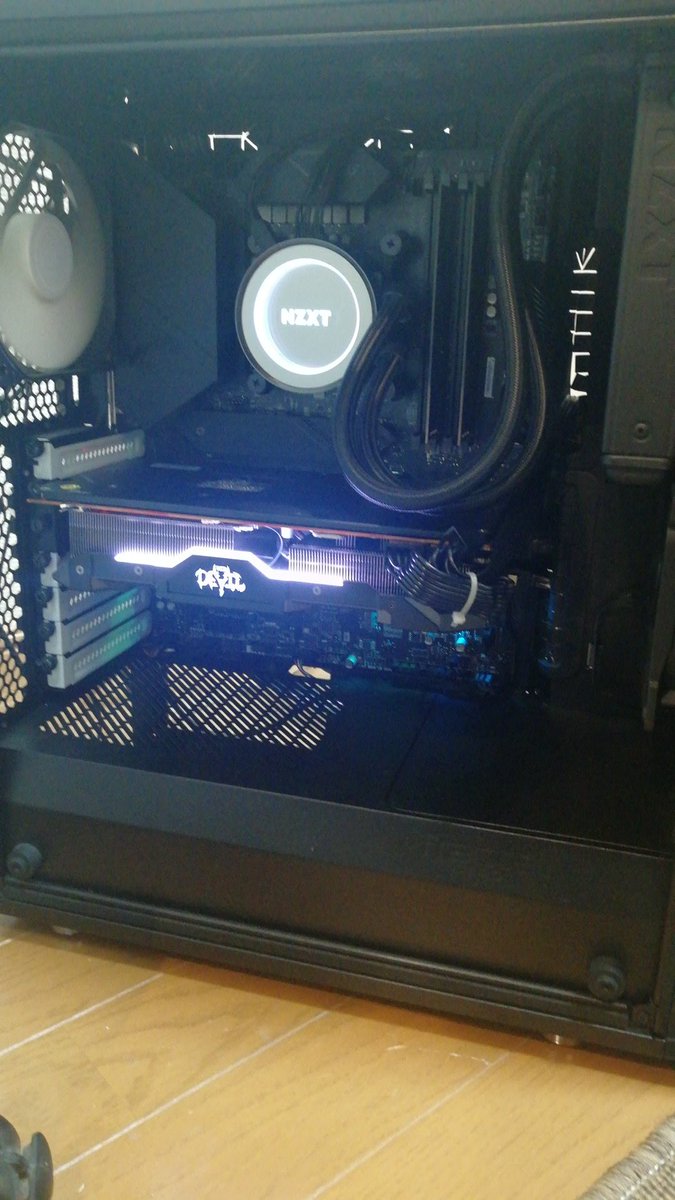 tarezou5's tweet photo. #Powercolor
#radeon5600xt
#自作PC #kp41
#geforcertx3070
#inno3d
年末に当面の繋ぎとして購入したRX5600XTがkp41連発。。初期不良として返金いただいたので、不本意ながら思いきってRTX3070へ!
さようならRadeon..
Red devilのデザインは好きだったけど、安定しなければ意味ないね https://t.co/C66Q2Xp279