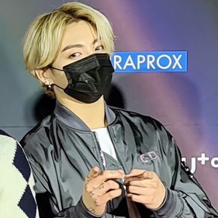 btsarmy2018x's tweet image. Jungkook first             Jungkook GDA
   GDA 2014                           2021