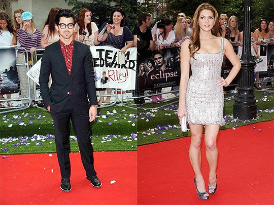 2010-2011: Ashley Greene. They met at a movie premiere. Joe revealed that he lost his virginity to her when he was 20 (he also added that he was sexually active way before that).