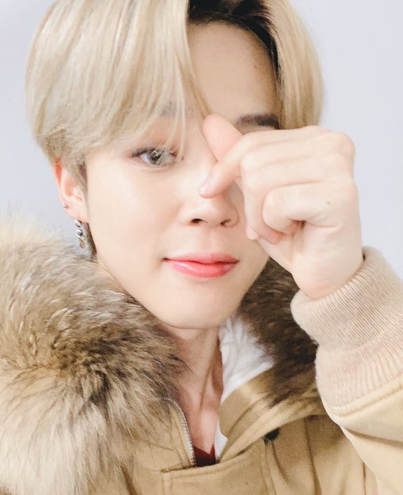 jikookhour's tweet photo. blonde jimin at the beginning of 2020 &amp; blonde jungkook at the beginning of 2021 https://t.co/GETRmmf9en