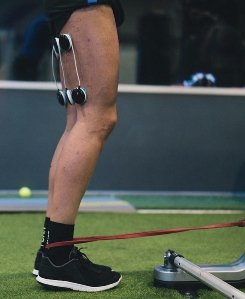 compexfrance's tweet photo. ⚡ #ExerciceDuJour
Mouvement simple à intégrer à votre séance Ischios avec Compex 😉 Relevez la jambe pendant la phase de contraction, et n'oubliez pas de monter l'intensité au maximum 👊 #musclestim #trainingpartner #trainhardrecoverharder #trainingwithcompex #compexathletes https://t.co/cWfKxvTzW4