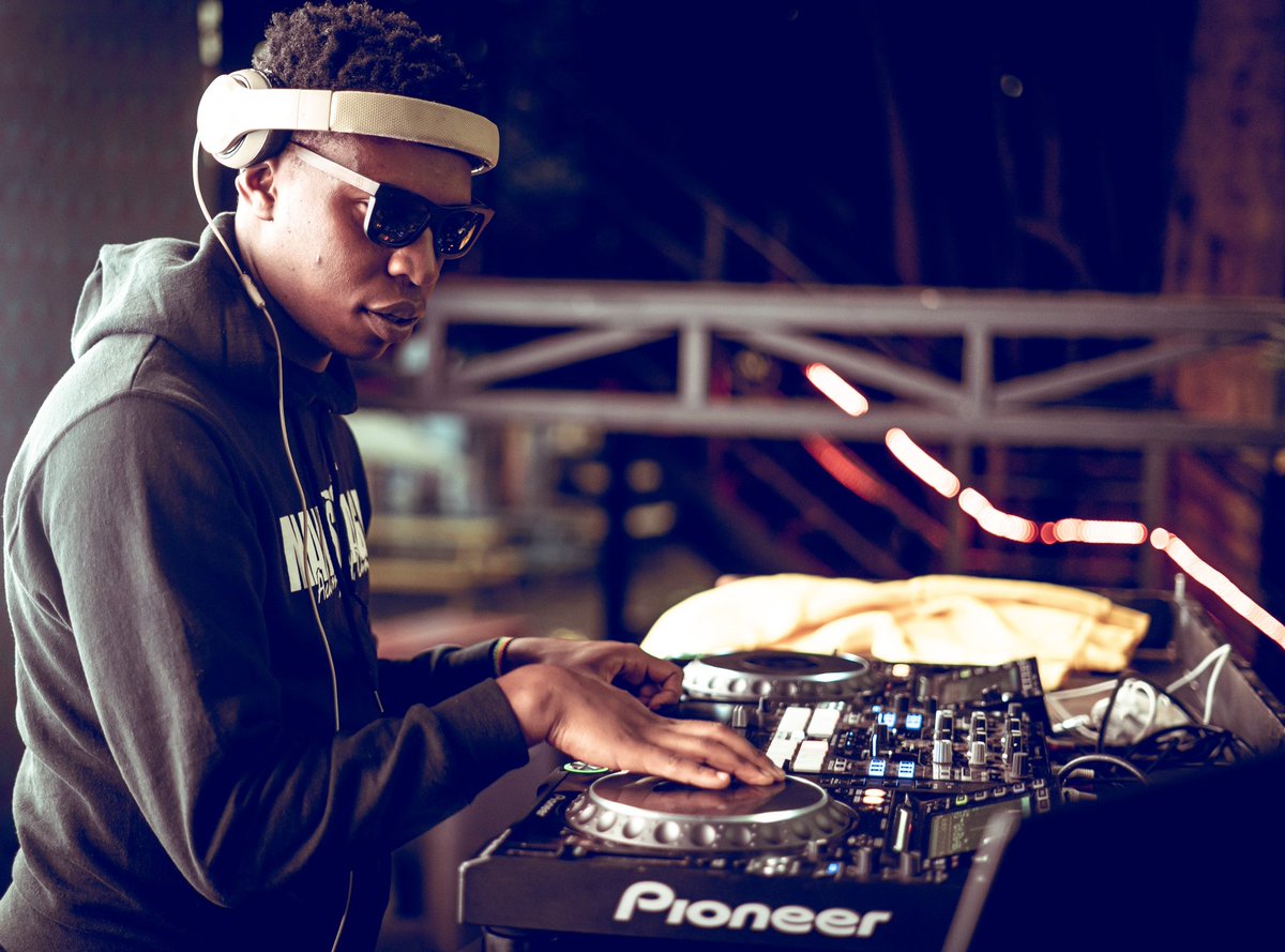 DeejayLizbon's tweet photo. Last night @BoomboxKenya at The @AlchemistBar254 was lit π₯..Shout out to everybody who partied with us ππ #boomboxke #topclassallschooldj
π· by @isoclicks https://t.co/D6JYrwyQ8F