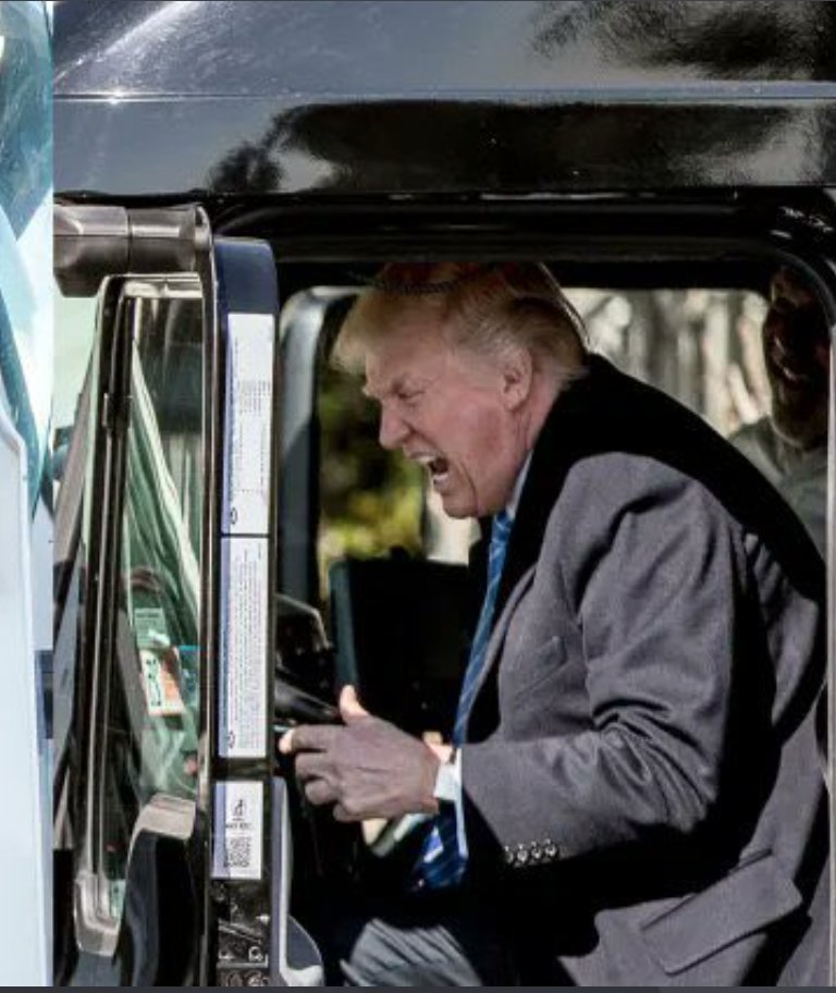  #TruckinMenThanks to  @SnapBackAU