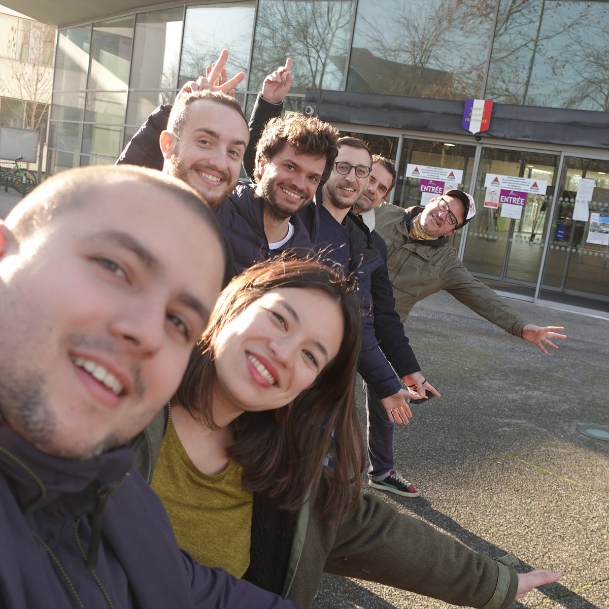 CyrZbib's tweet photo. @FacLabUcp Avec la team #DUMF9 du #Faclab #fablab ! https://t.co/oI5KeJ8DTI