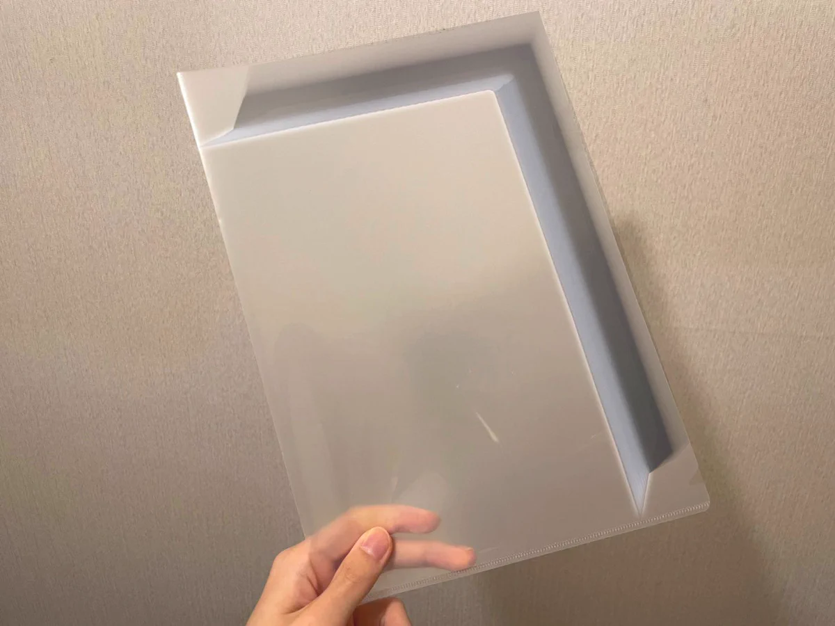 1枚で限界が来てしまう！新しいデザインのクリアファイルw