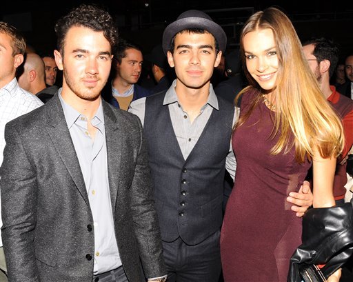 3rd picture: It was rumored, by Oceanup, that Joe had a sextape with Blanda Eggenschwiler coming out. The entire Jonas group of friends made fun of it on Twitter.