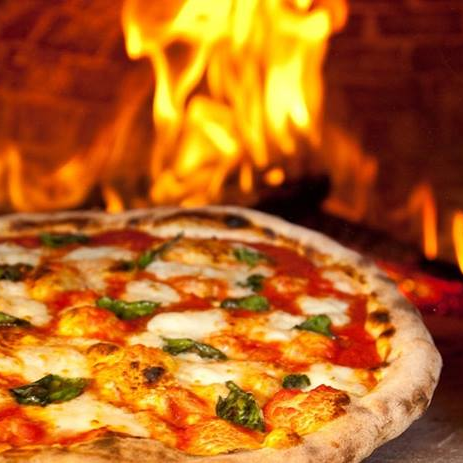 It's Takeaway #PizzaSaturday at #GreenDragonEcoFarm! Fresh woodfired deliciousness tonight whilst we cheer on our favourite <a href="/MaskedSingerUK/">#MaskedSingerUK</a> contestant! Go (Green) Dragon!! 🐉 Who do you think is behind the awesome Dragon mask?! #whoareya #takeitoff tinyurl.com/y4l322kk