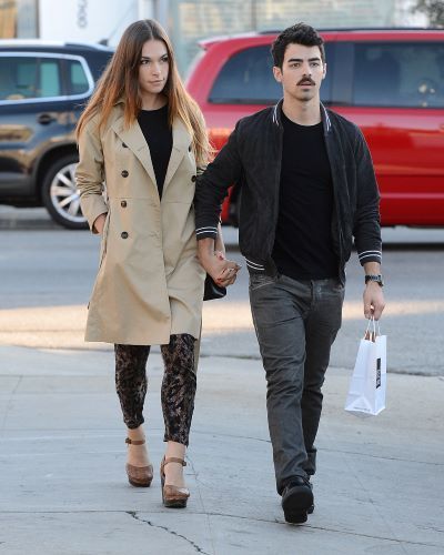 2013: Joe and Blanda’s double date with Joe’s ex girlfriend Demi Lovato and Joe’s best friend/Demi’s ex boyfriend Wilmer Valderrama.