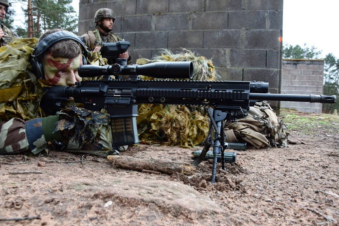 top_force's tweet photo. 3️⃣ #MatosTerre un tireur de précision du #16BCP avant l'arrivée du #FSA FNH Herstal #SCAR H PR https://t.co/kNQXauqx9s