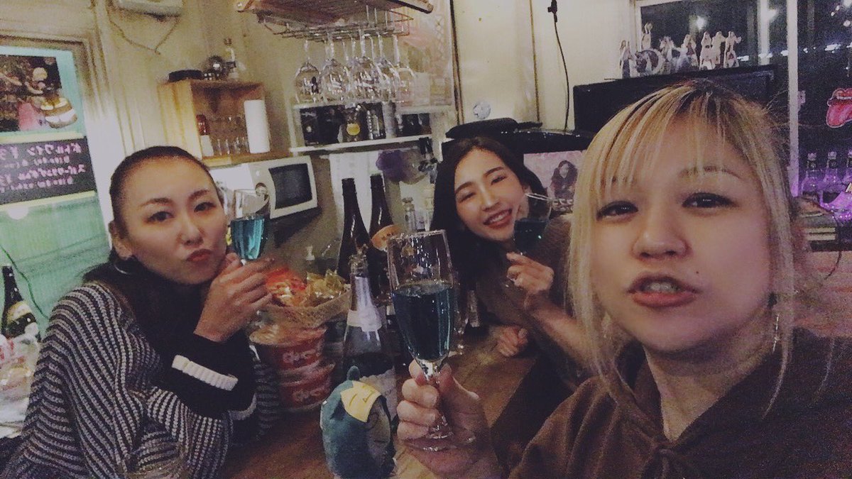 bladi_osaka's tweet photo. むぎちゃーんのお誕生日🍾 https://t.co/FBBcX2Ul3E