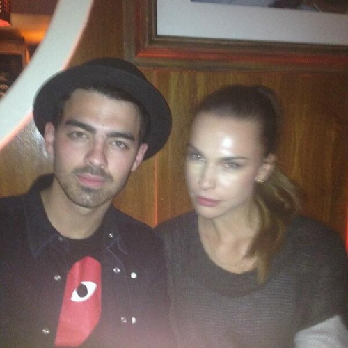 2014: Joe, Blanda, Nick, Olivia and other friends were spotted in Bahamas for a wedding.