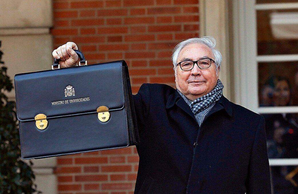 arnaumj's tweet photo. 🔴 URGENTE: SE BUSCA

- Manuel Castells, Ministro de Universidades.
- 78 años
- Desaparecido desde la toma del cargo https://t.co/QH9eDoHqLV