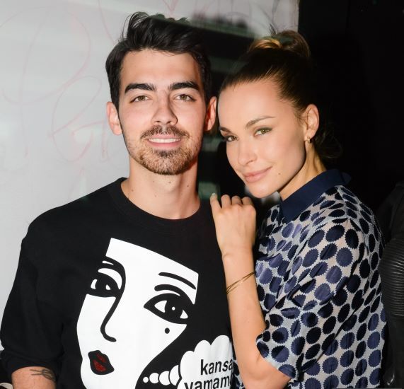 2014: Joe, Blanda, Nick, Olivia and other friends were spotted in Bahamas for a wedding.