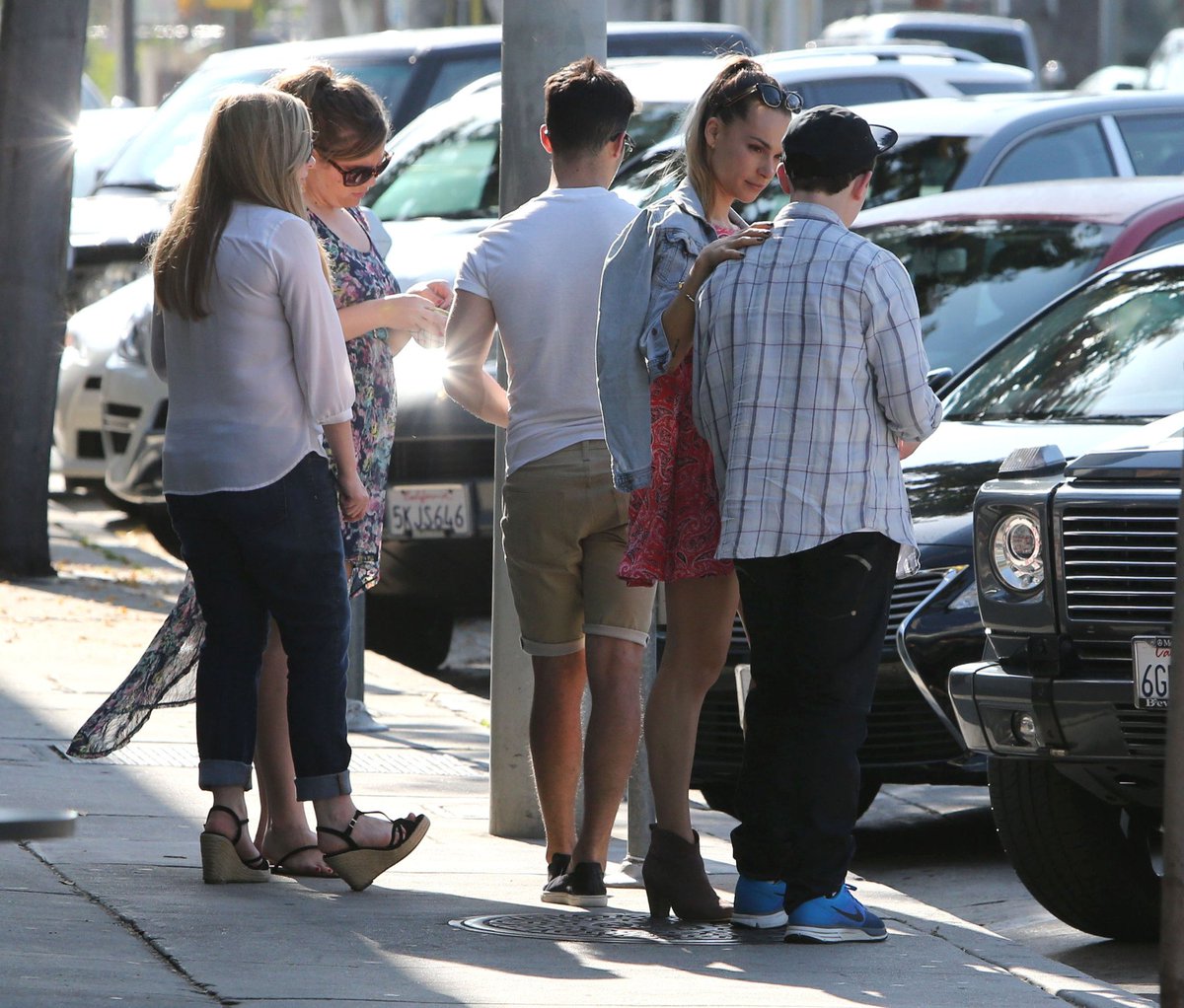 2014: Joe, Blanda, Nick, Olivia and other friends were spotted in Bahamas for a wedding.