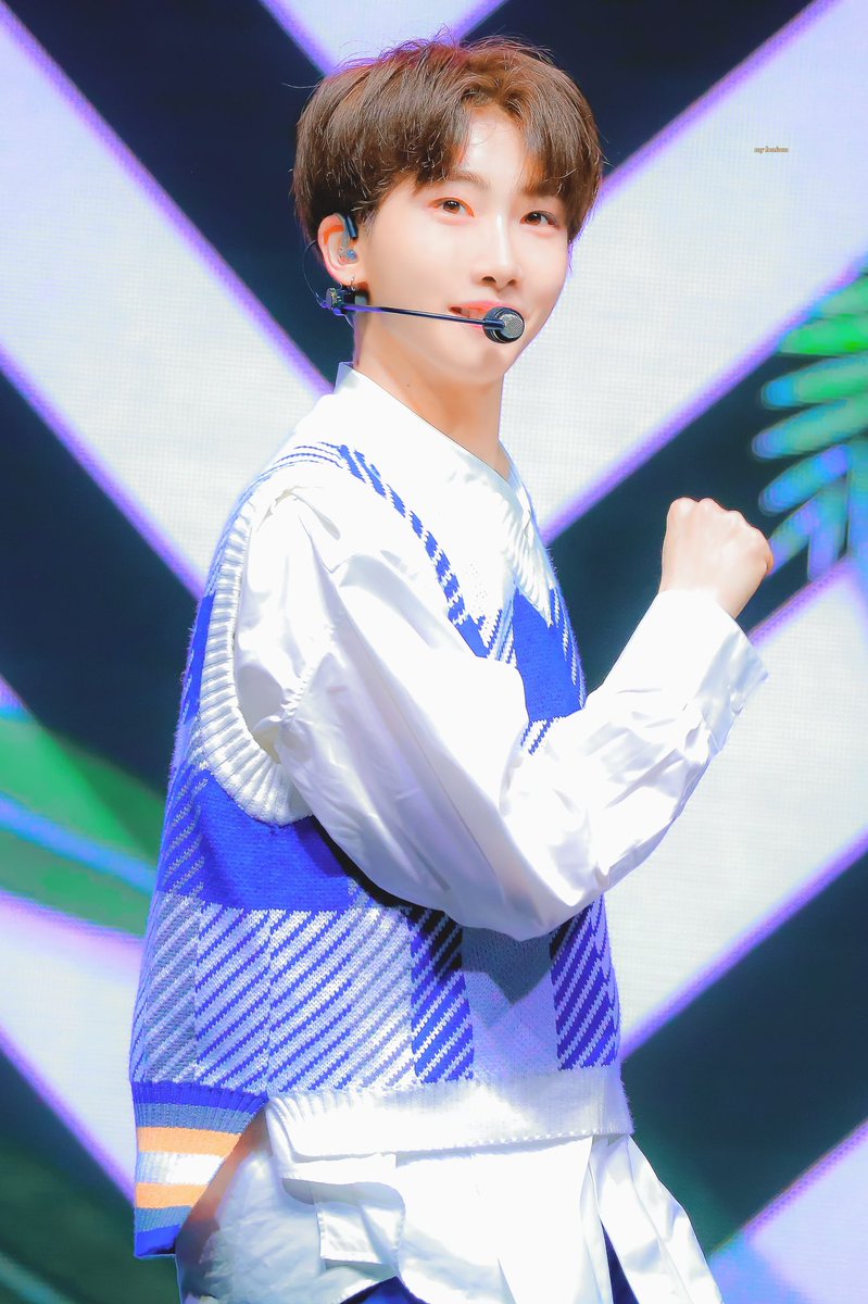 VERIVERY0810's tweet photo. #VERIVERY2ndAnniversary 
#베리베리 #VERIVERY #호영 #HOYOUNG https://t.co/SbMrSpRD2p