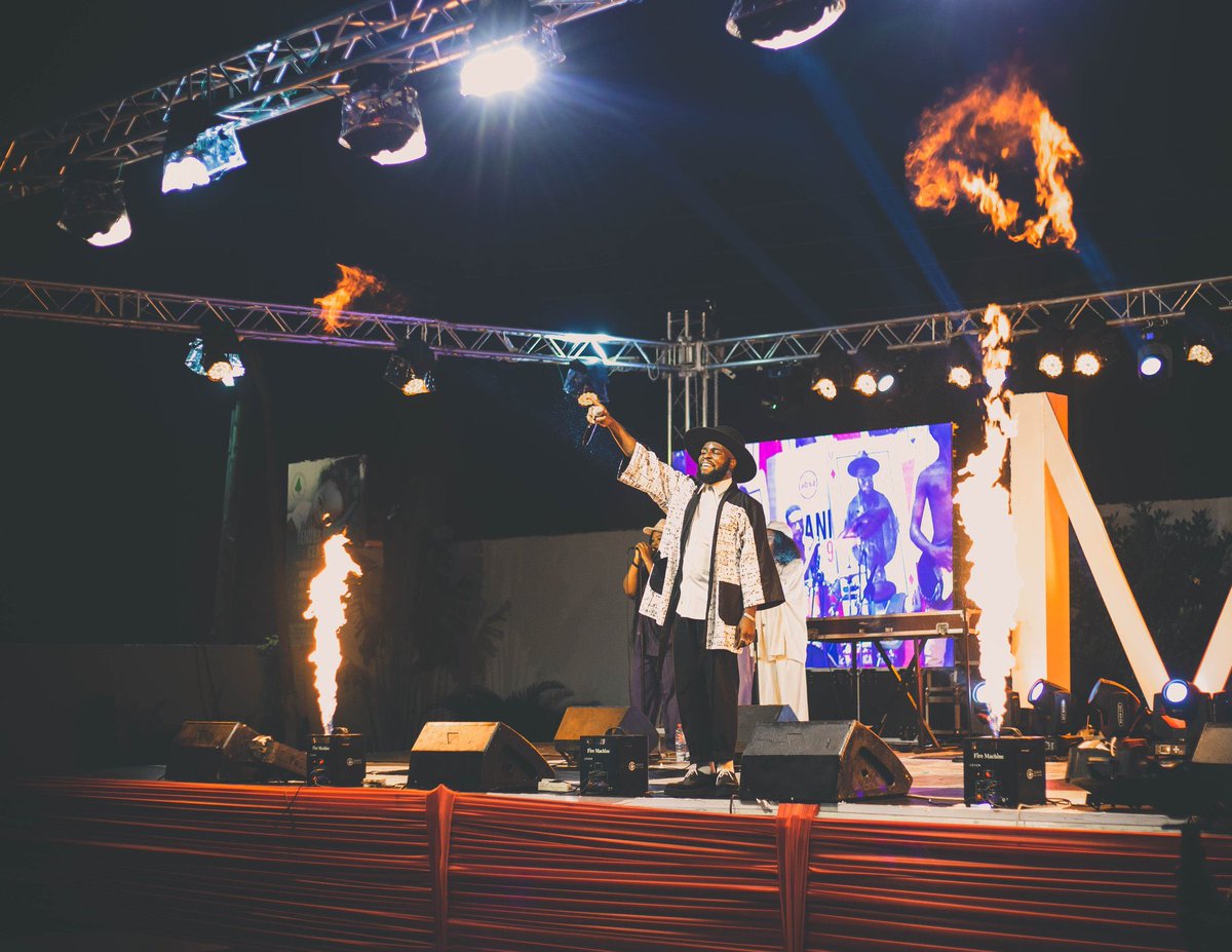 manifestive's tweet photo. 📷 @thetitan___ https://t.co/V6J1HkPJLR