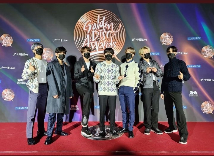 yoniimin's tweet photo. Божееееее😭😭😭😭😭
ЮНИИИИ наконец-то они всем составом 😭
#Юнги #yoongi #suga #bts https://t.co/VJzj4iLd97