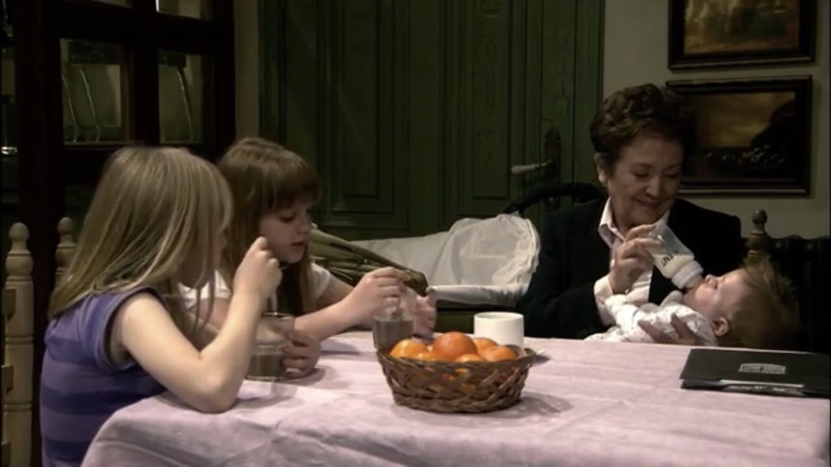 out of context el internado tweet media